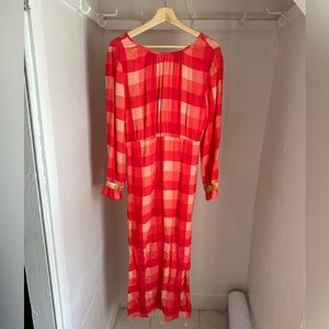 Like new - Veda checkered pink and white maxi dress